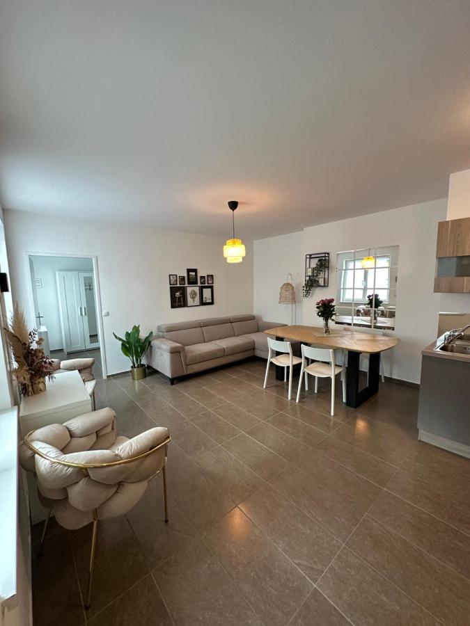 Modernes Haus Naehe Parndorf Apartamento Bruck an der Leitha Exterior foto