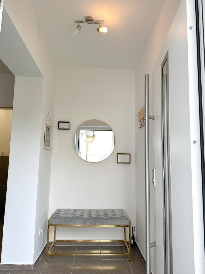 Modernes Haus Naehe Parndorf Apartamento Bruck an der Leitha Exterior foto
